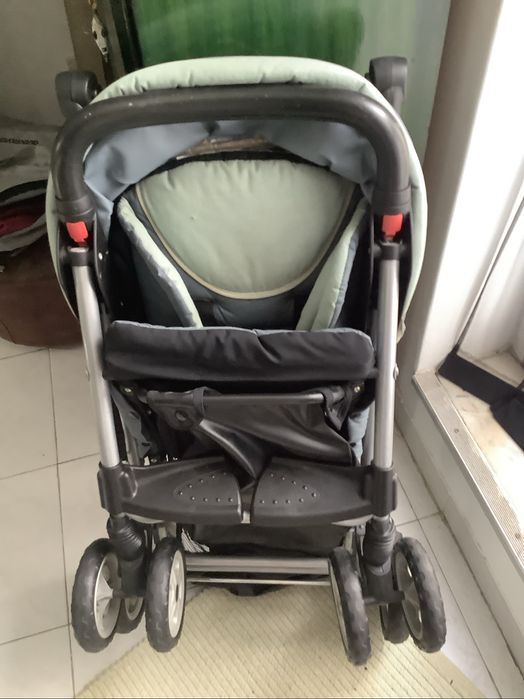 Carrinho de passeio Chicco, para bébé, a partir dos 6 meses.