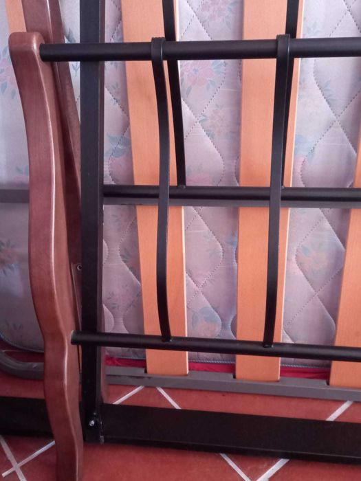 Cama de Casal 1.40m em PERFEITO ESTADO
