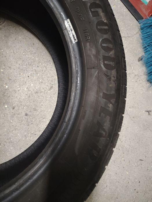 205 55 R16 GoodYear Continental - só 1  pneu