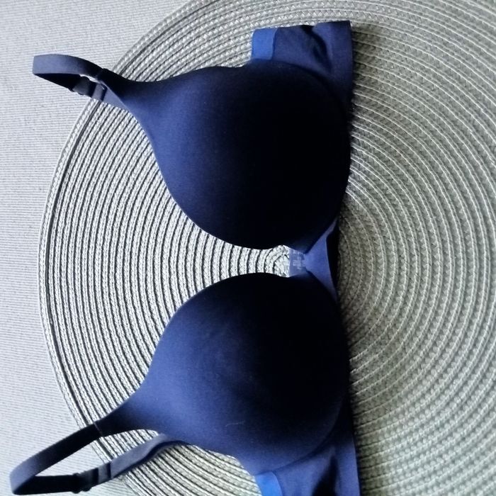 Biustonosz push up, granatowy Sloggi 70A