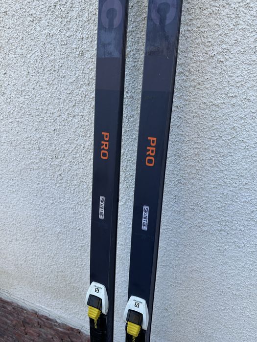 Продам лижі Atomic