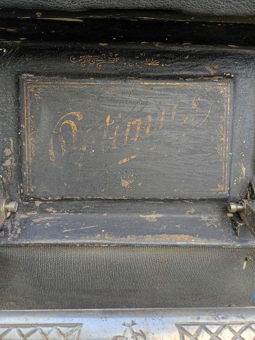 Sprzedam zabytkowy fotel dentystyczny z 1920 roku