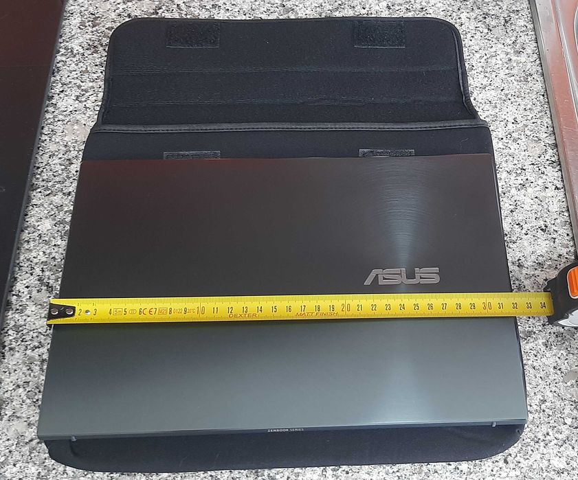 Bolsa neoprene cinza-escuro para portátil