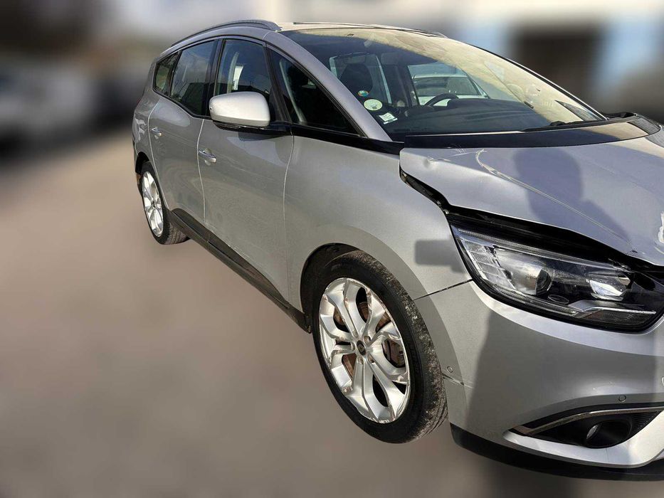 Renault Grand Scenic 1.6 DCI 130cv 7 Lug de 2018 Salvado