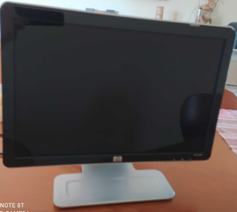 HP G610 Desktop Computer with Intel i3 and 4GB RAM + Peripherals64286532264450122