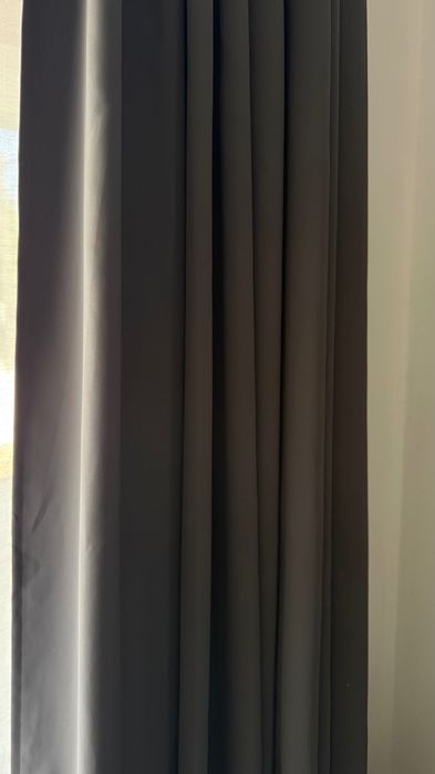 8 Cortinados IKEA Cinza Blackout 1,46 × 2,66 m + 2 Varões Pretos Duplos