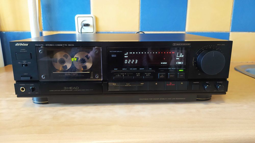 Victor TD-V711 3-HEAD, Direct drive Quartz. Кассетная дека.