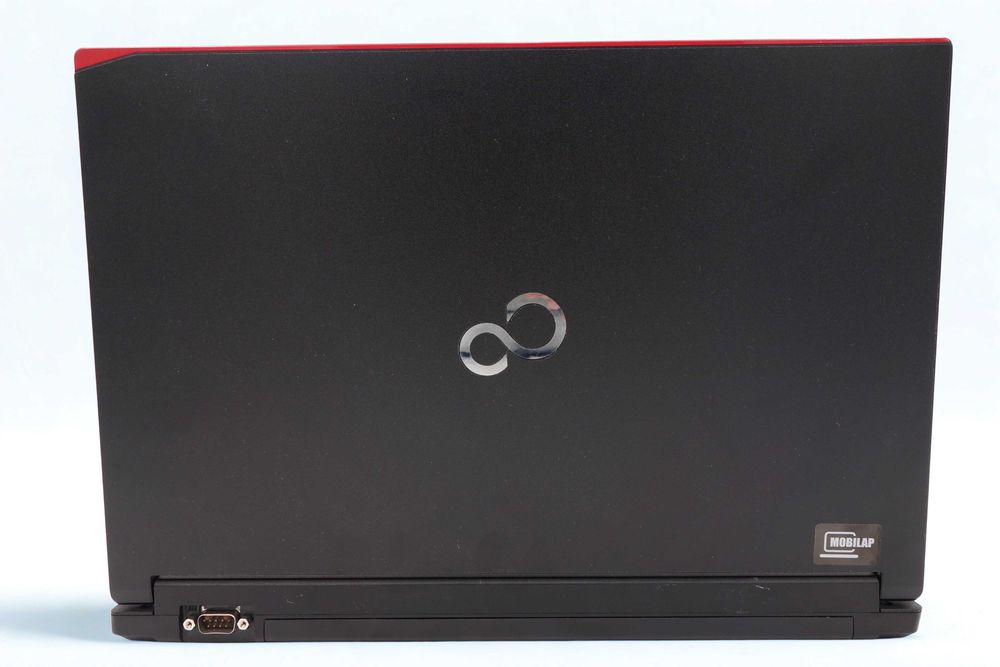 Laptop Używany Fujitsu E554 15,6" FHD i7 16GB 512SSD W11 GW FV