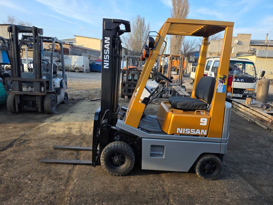Навантажувач вилковий NISSAN NASH01M09