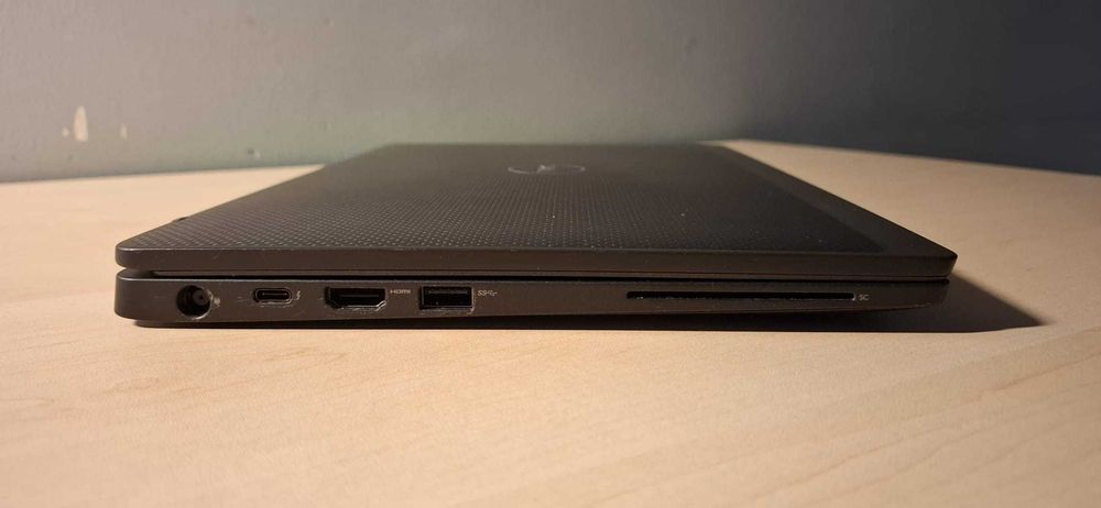 Dell Latitude 7400