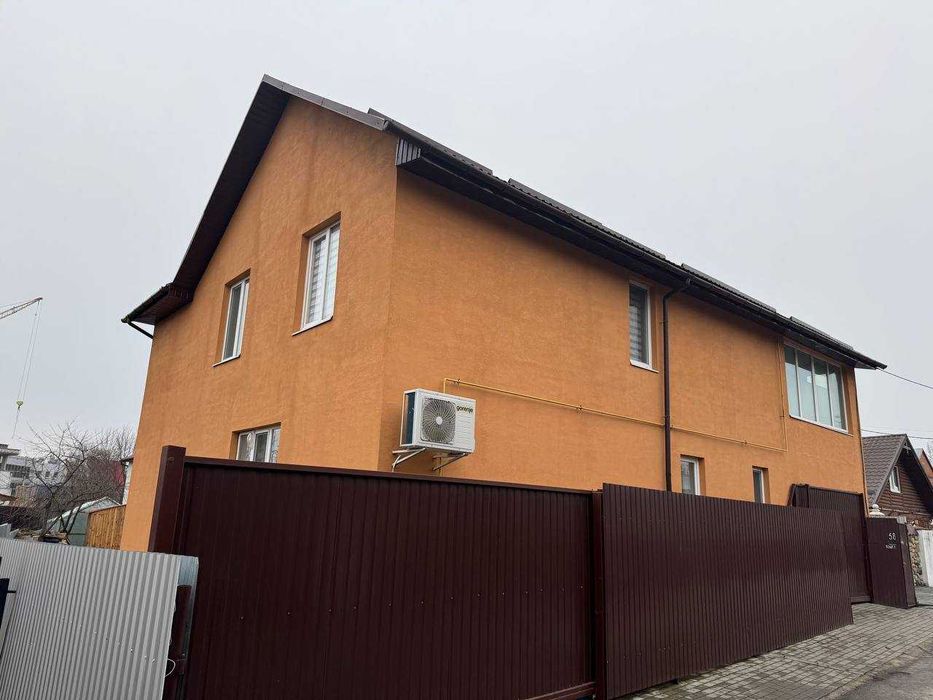 Елітний будинок у центрі, 192м², 5 соток, гараж, камін, веранди,меблі!