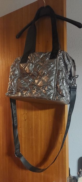 Mala cinza prata brilhante