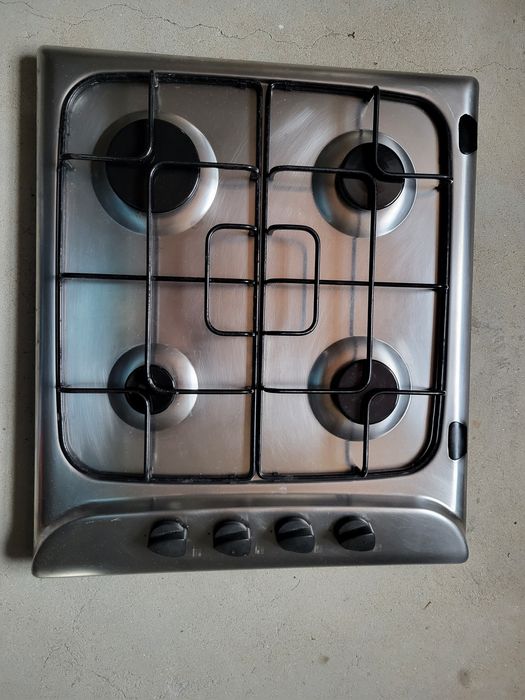 Pack Cozinha – Placa Indesit PI640 + Exaustor Balay 3BT‑737B | Bom estado