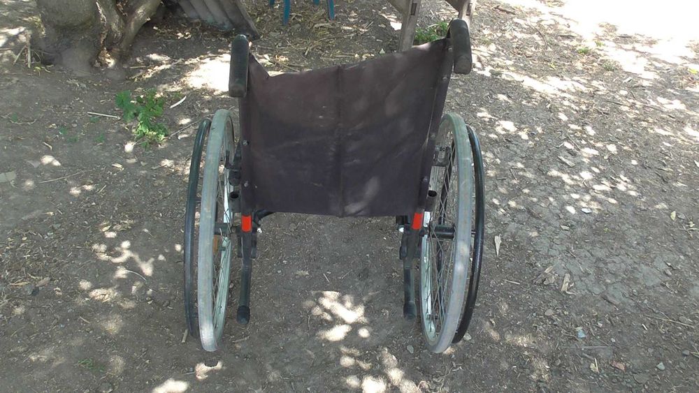 Продам инвалидные коляски