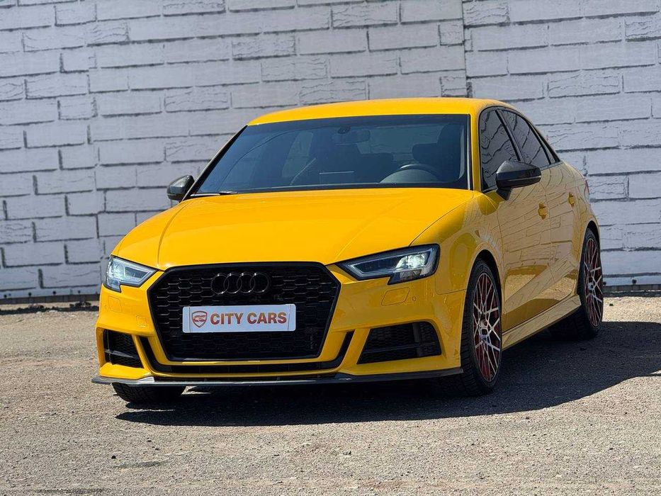 Audi S3 (офіційна)