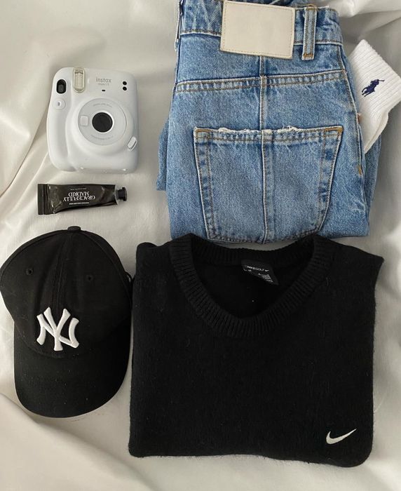 Шерстяной свитер Nike