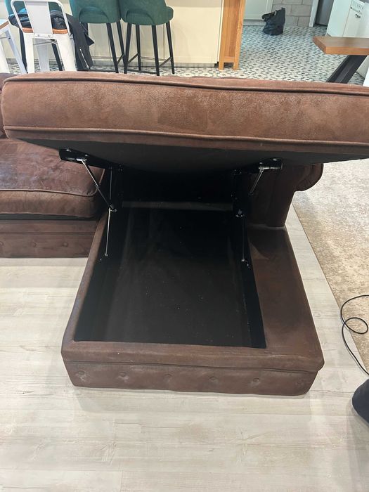 Sofá Vintage com Arrumo