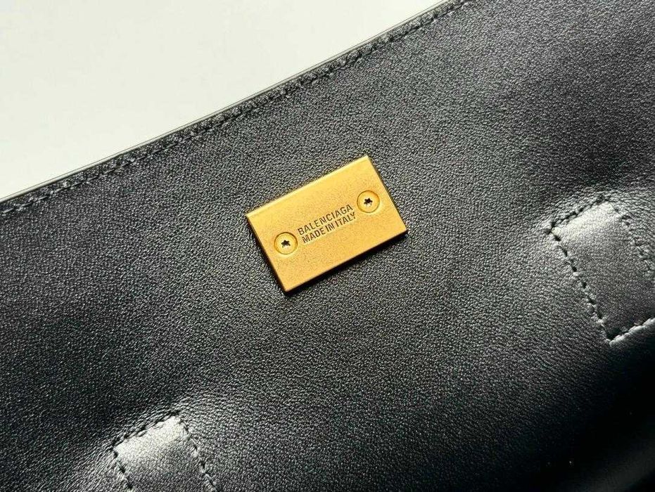 Torebka "Balenciaga air medium " skóra naturalna