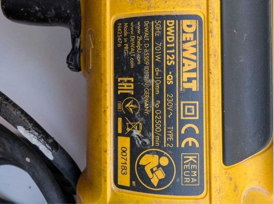 дриль DeWalt DWD 125 зі свердлои HSS 10 мм