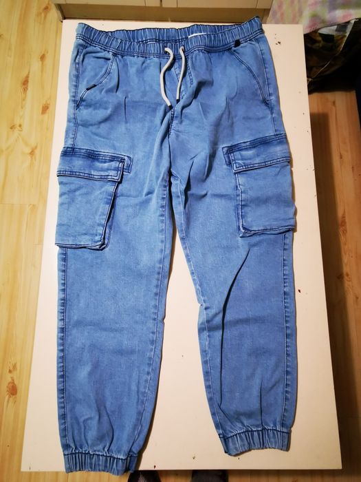 Jeansy jasno niebieskie cropp cargo pants