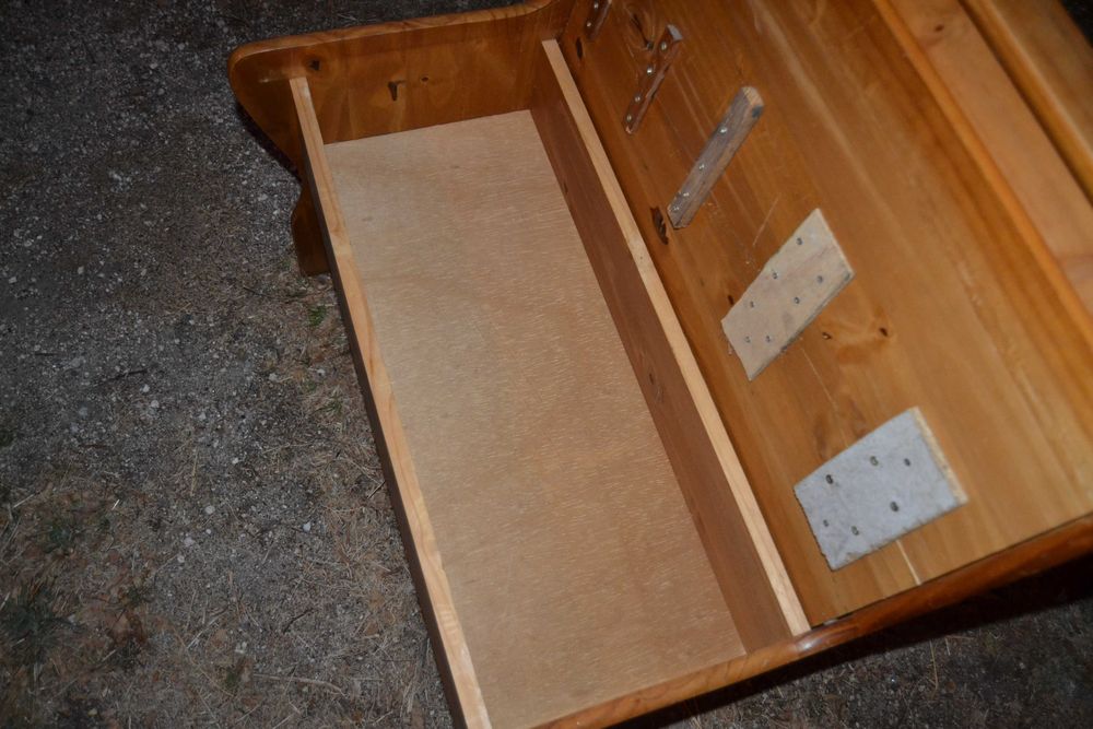 Banco largo de madeira