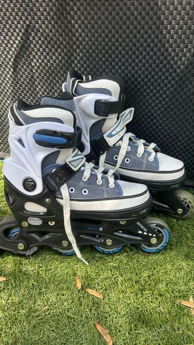 Patins em linha + Proteções + Capacete