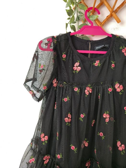 Czarna sukienka w kwiaty babydoll luźna reserved 110