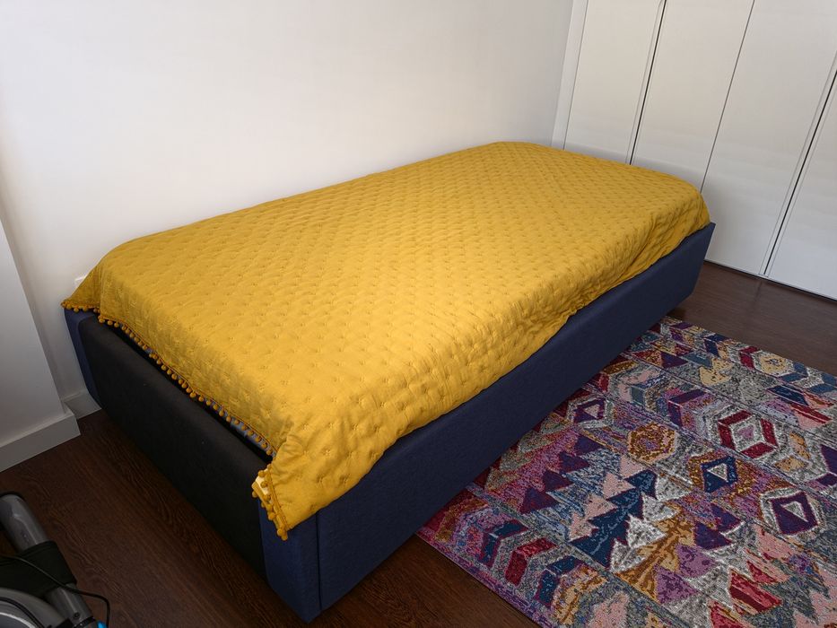 Cama solteiro com colchão