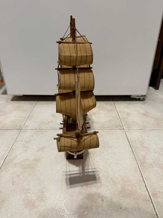 Barco em miniatura (vintage)