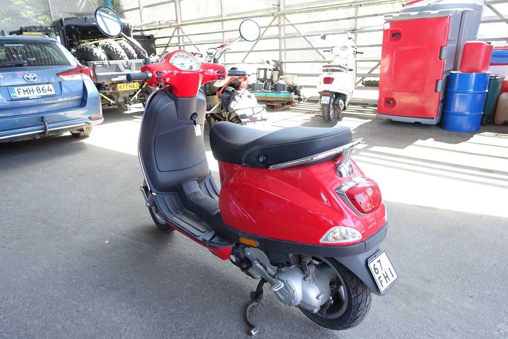 Ретро скутер 2010 Piaggio Vespa LX50