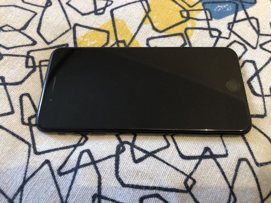 iPhone 7 Plus 128GB Jet Black Neverlock