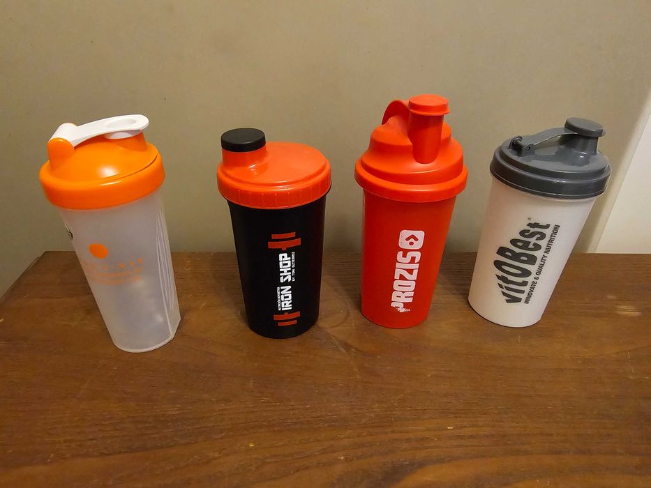 4 shakers de ginásio