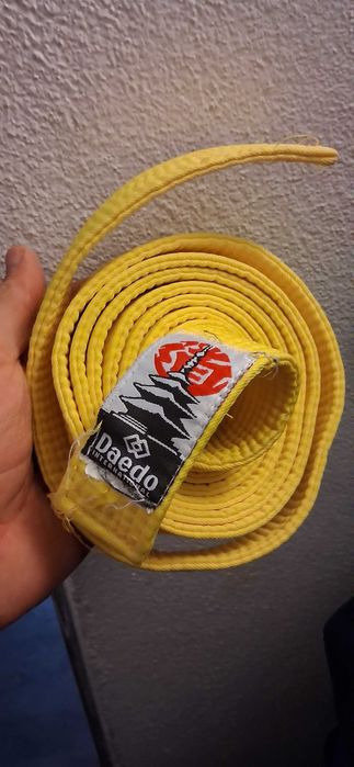 Fatos judo e cintos de criança