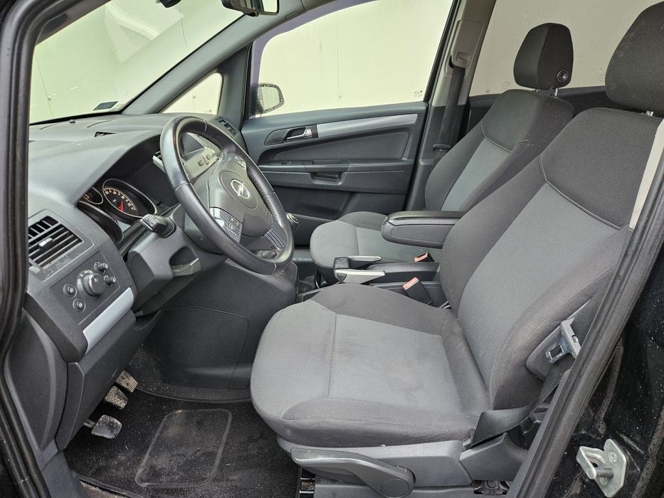 Opel Zafira 2006 рік 1.9 дизель 7 місць