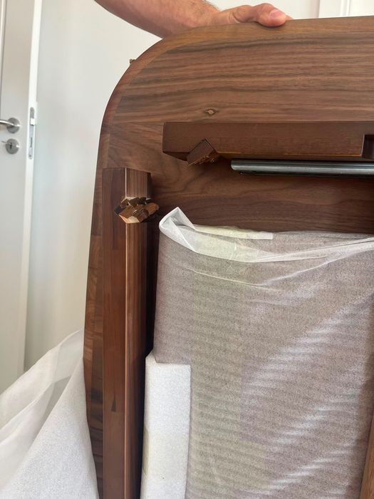 Mesa SKLUM Treveris castanho nogal escuro - peça partida