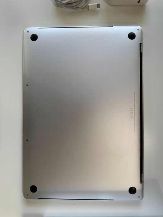 MacBook Pro 15” (2019) — Core i7 2.6 Touch Bar | 16GB RAM | 256GB