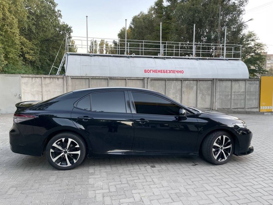 Toyota camry официал