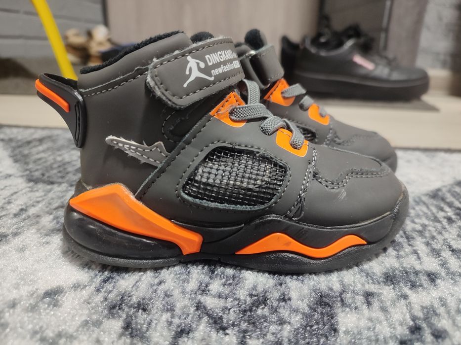 Хайтопы, кроссовки для хлопця 25 размер. Взуття на осінь. Чоботи