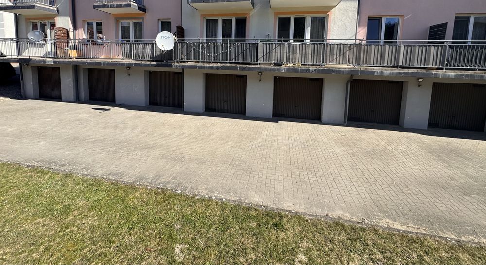 Garaż murowany ocieplony