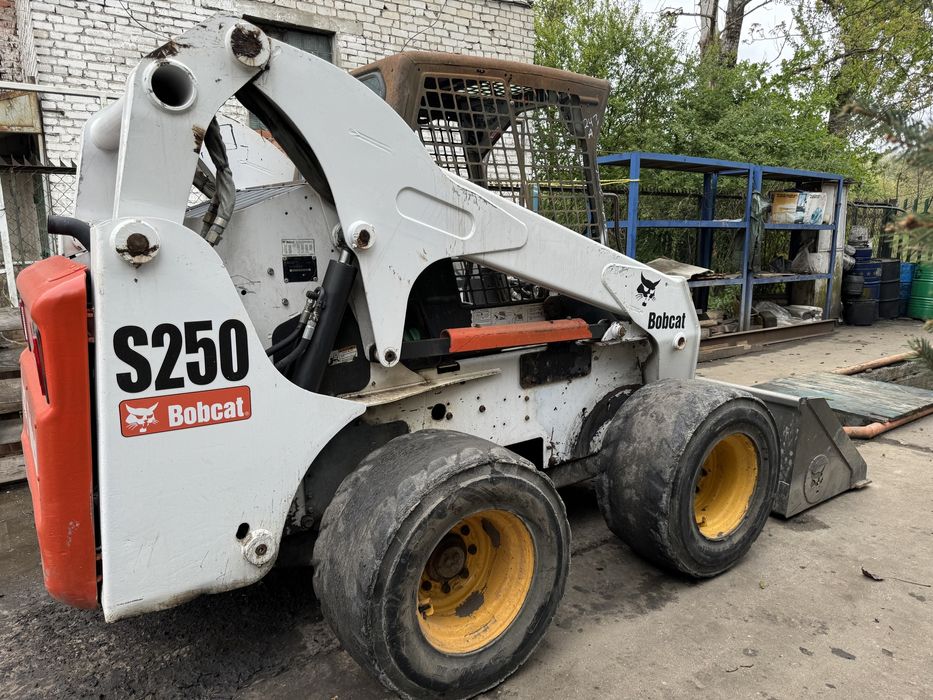 Bobcat Диски з резиною 12-16.5