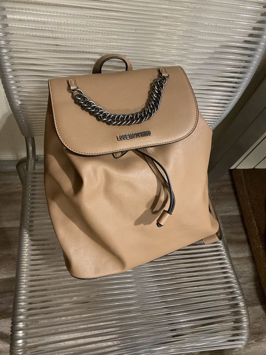 Продам сумку и рюкзак Moschino москино оригинал