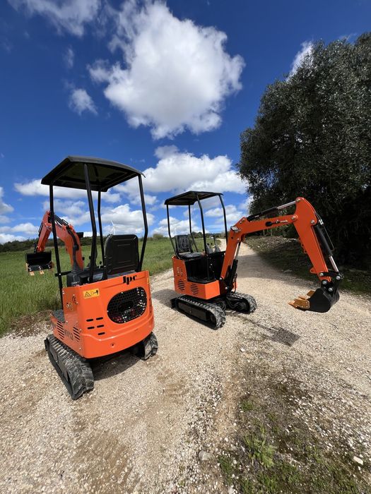 Mini Giratória / Escavadora 1000kg /0H OFERTA Pinça e Engate Rápido