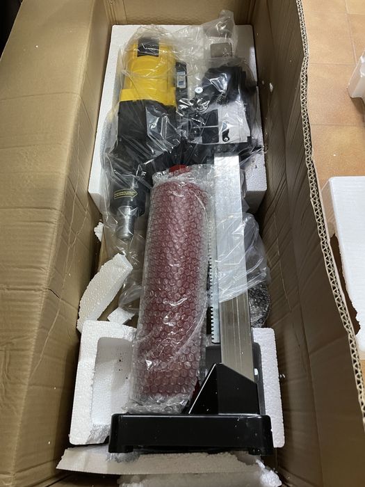 Maquina de perfuraçao ( carotes )