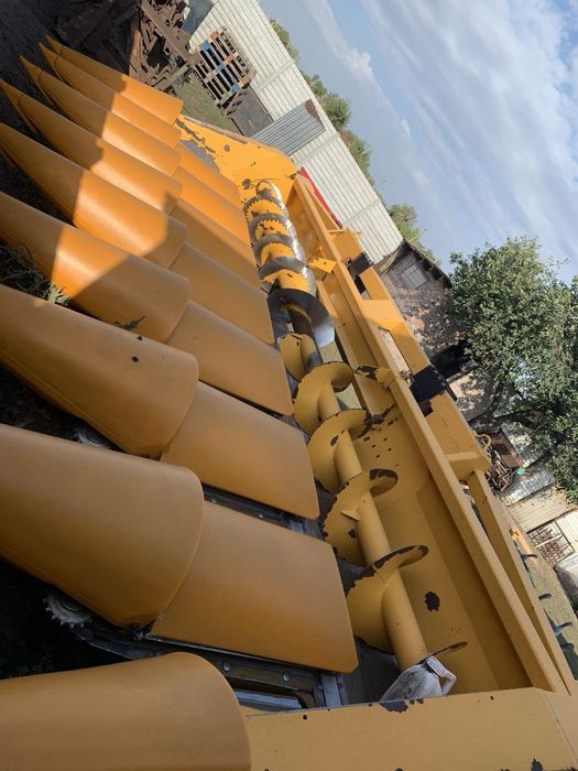 Продам кукурудзяну жатку ЖК-80