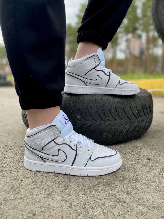Buty Nike Air Jordan 1 Mid Iridescent White 36-40 damskie trampki