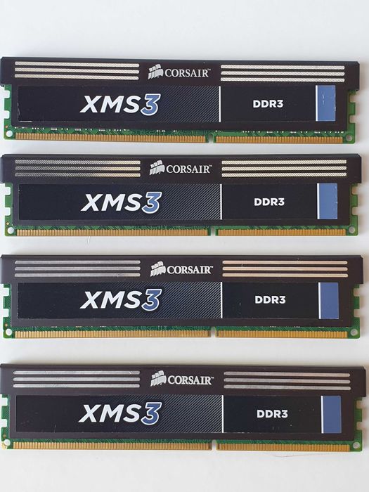 Corsair  DDR3  XMS3 4 GB (2х2GB) DDR3 1600 МГц CMX4GX3M2A1600C9