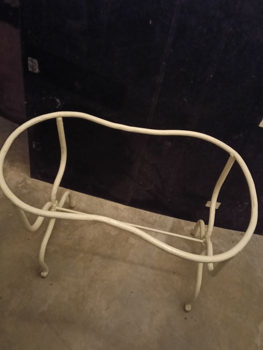 Armação de ferro para bidé