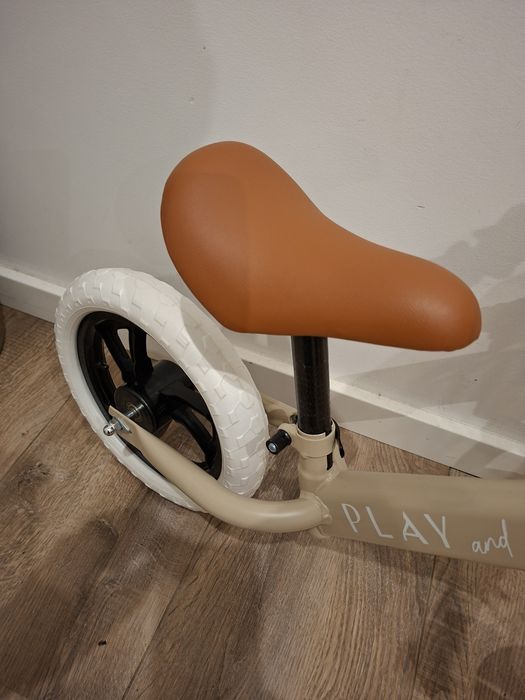 Bicicleta de equilíbrio 3-6 anos Nova