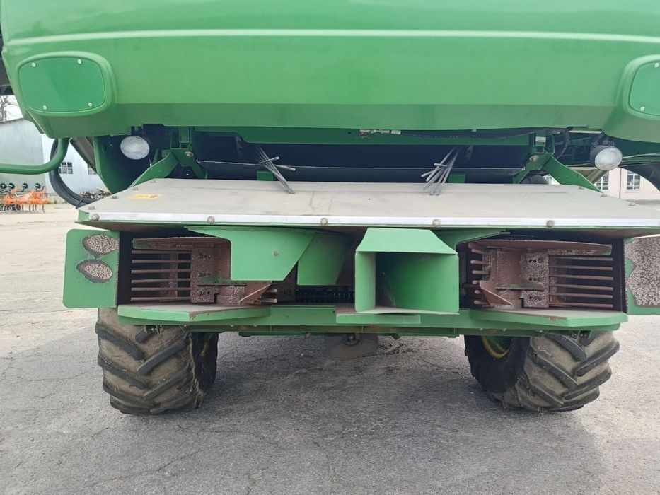Комбайн John Deere S690i Продаж