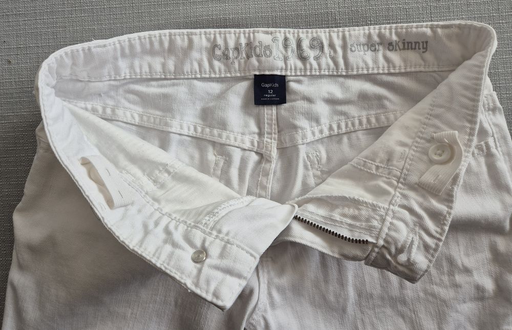 Białe jeansy Gapkids rozm.152/12 lat